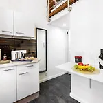 Gloria Downtown Apartman