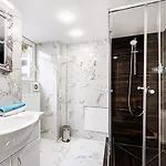 Gloria Downtown Apartman