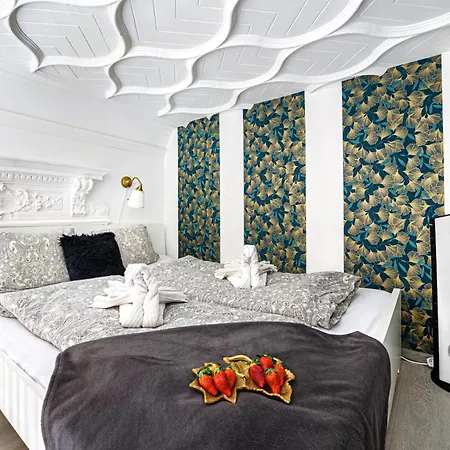 Апартаменты Gloria Downtown *